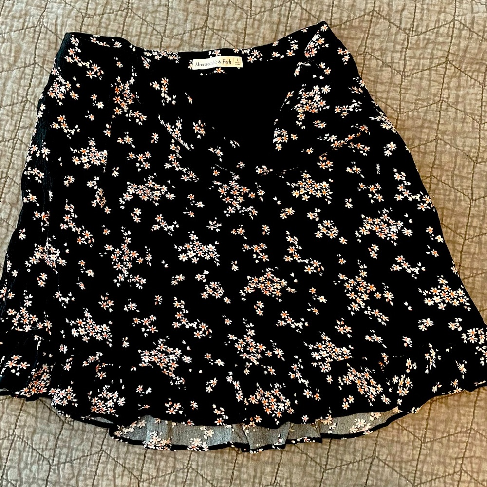 Abercrombie & Fitch Black Floral Mini Skirt